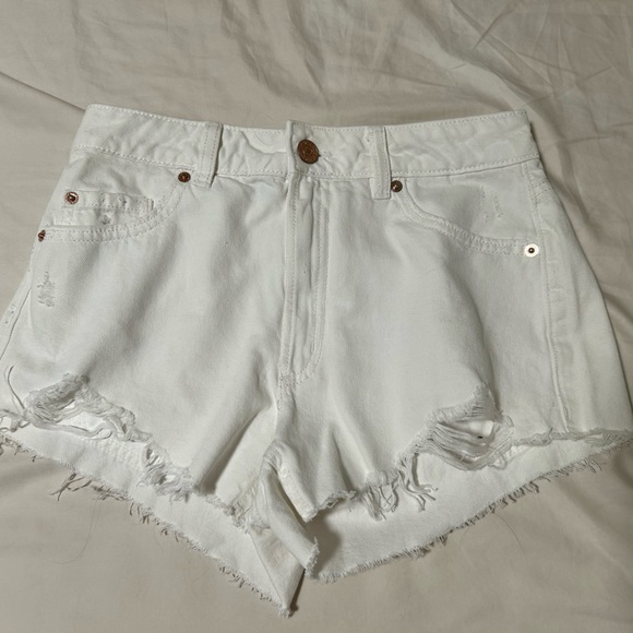 white jean shorts - Picture 1 of 4